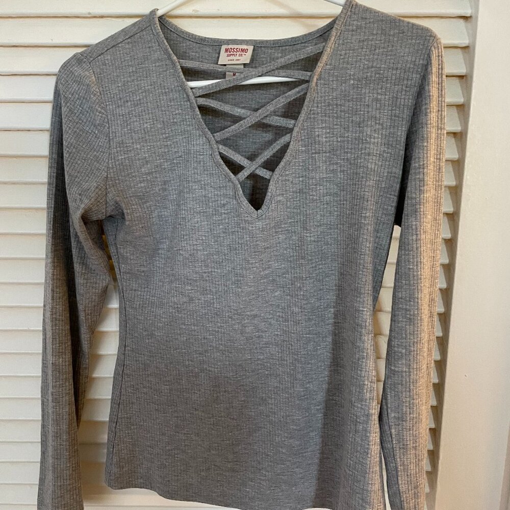 2016 Criss Cross Grey Mossimo Top S